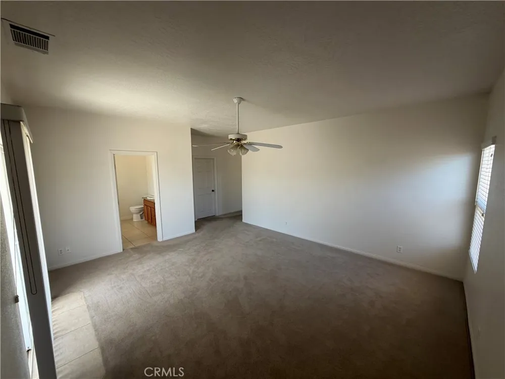 14125 Quinnault Rd Apple Valley, CA 92307