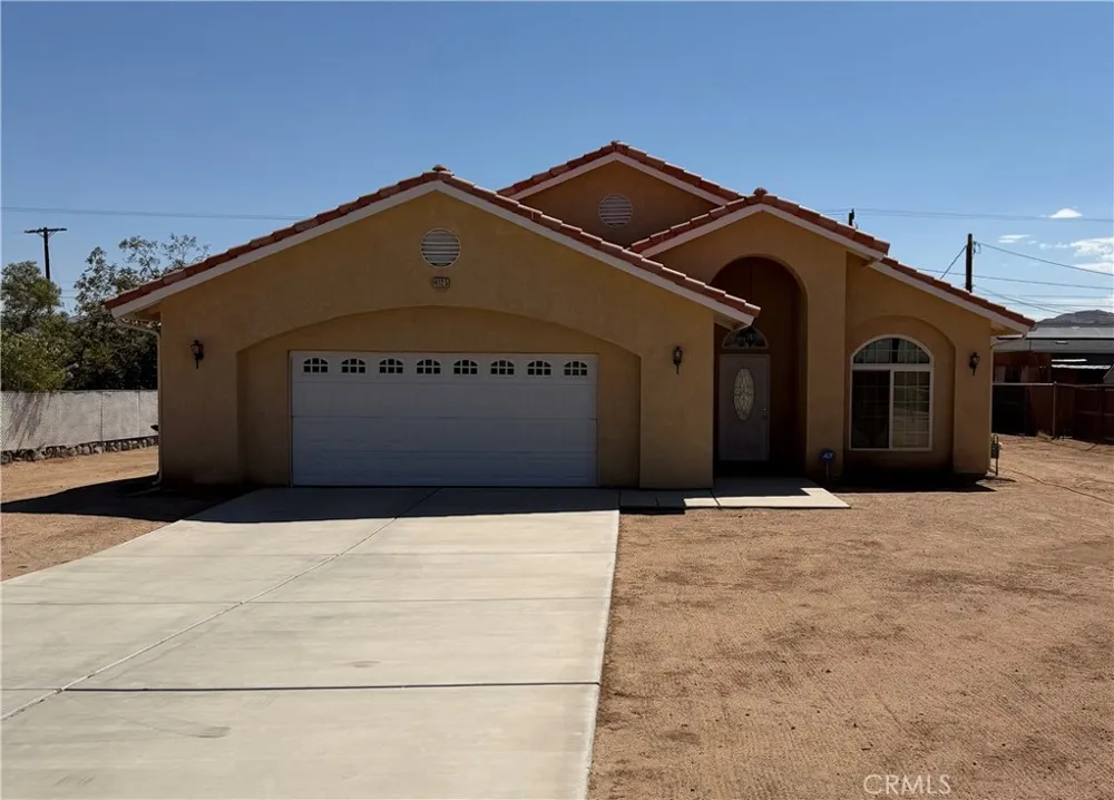 14125 Quinnault Rd Apple Valley, CA 92307