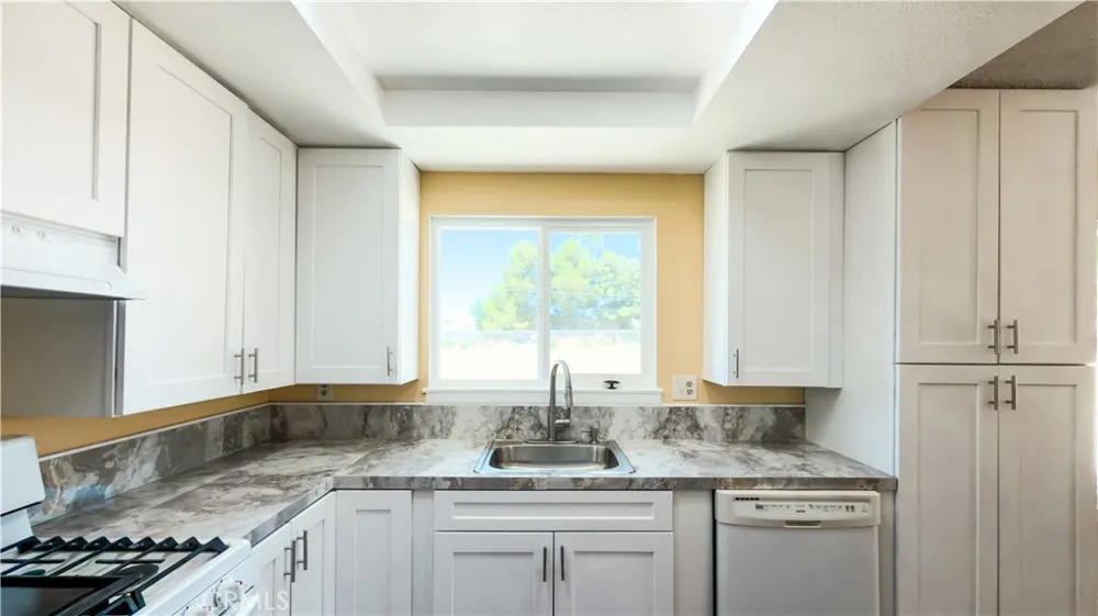 15576 Ute Road Apple Valley, CA 92307