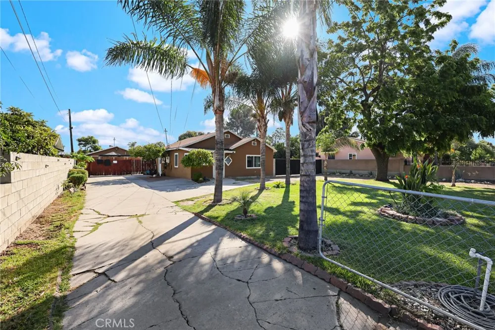 13244 Francisquito Baldwin Park, CA 91706