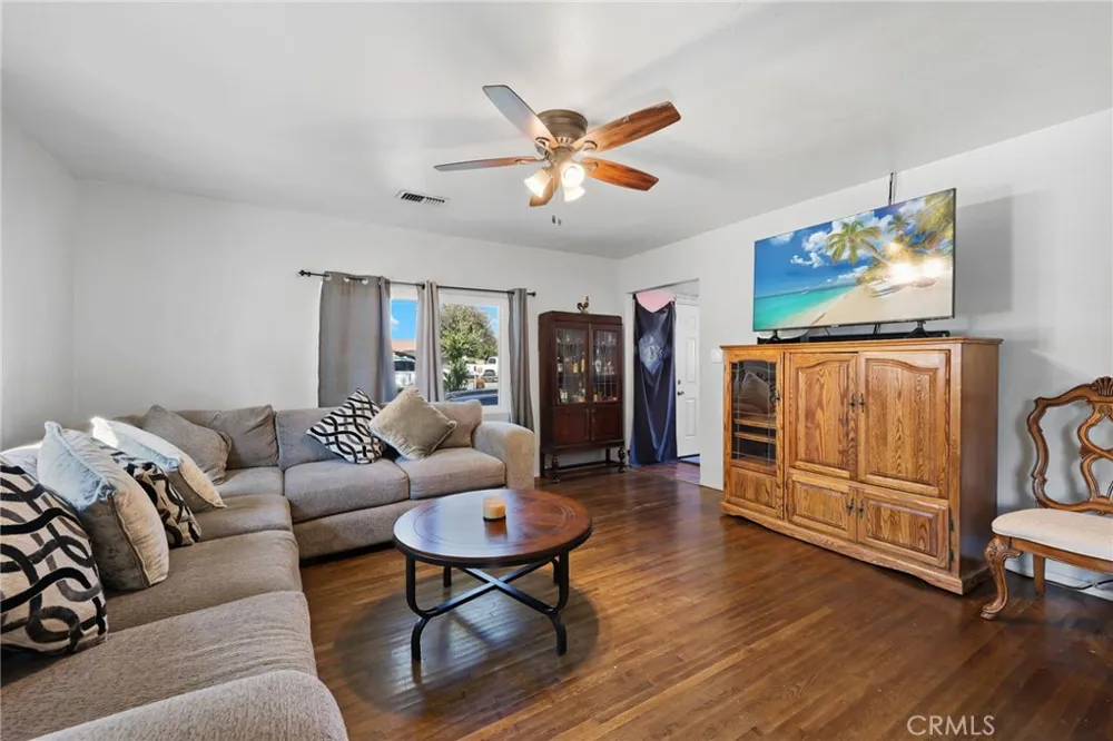 13244 Francisquito Baldwin Park, CA 91706