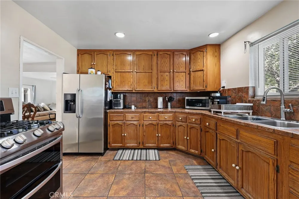 13244 Francisquito Baldwin Park, CA 91706
