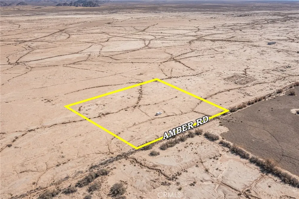 4520713 Amber Road Lucerne Valley, CA 92356