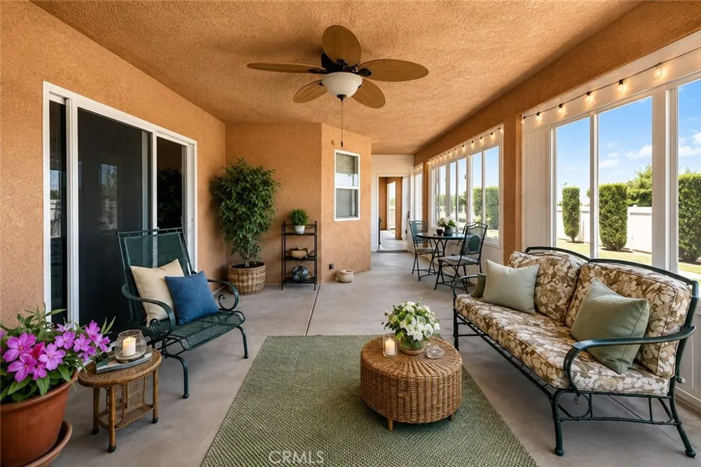 6797 Blue Rose Oak Hills, CA 92344