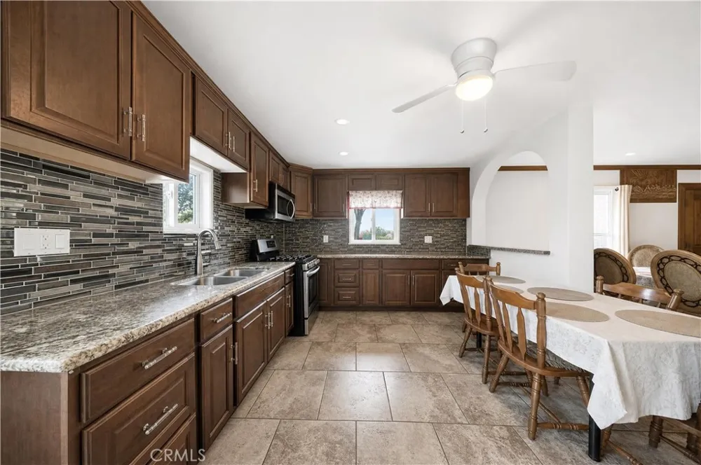 21625 Bancroft California City, CA 93505