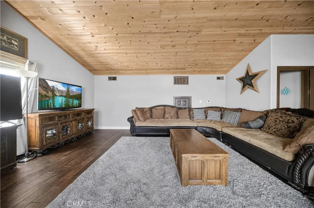 21625 Bancroft California City, CA 93505