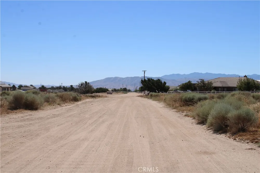 13464 Fir Oak Hills, CA 92344