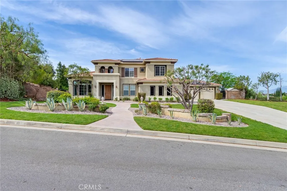 1910 Mesa View Lane Redlands, CA 92373