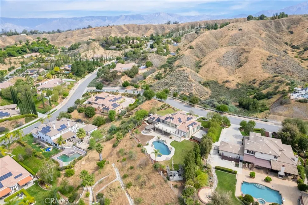 1910 Mesa View Lane Redlands, CA 92373