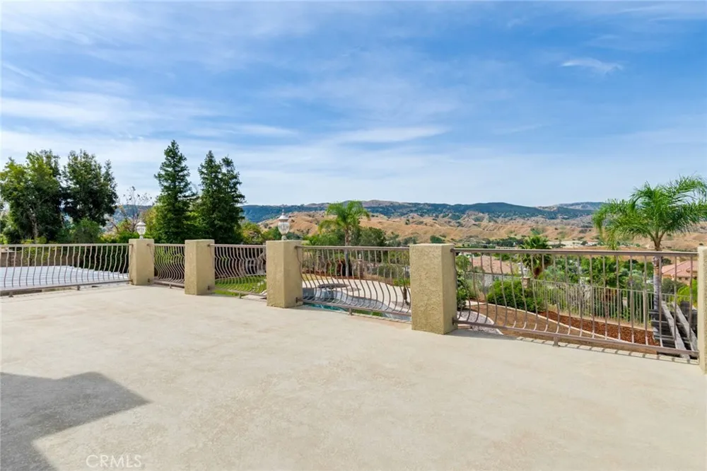 1910 Mesa View Lane Redlands, CA 92373