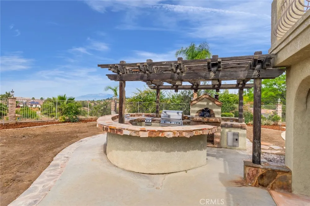 1910 Mesa View Lane Redlands, CA 92373