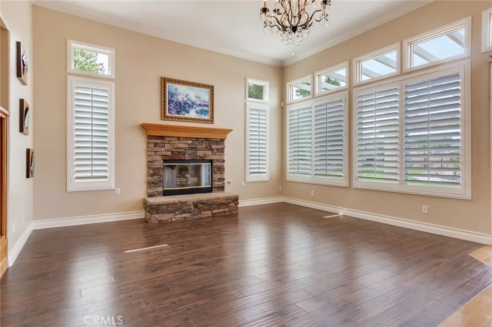 1910 Mesa View Lane Redlands, CA 92373