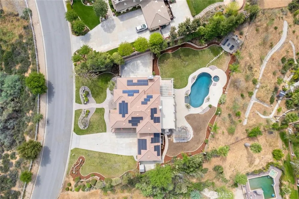 1910 Mesa View Lane Redlands, CA 92373