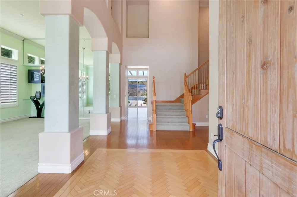 1910 Mesa View Lane Redlands, CA 92373