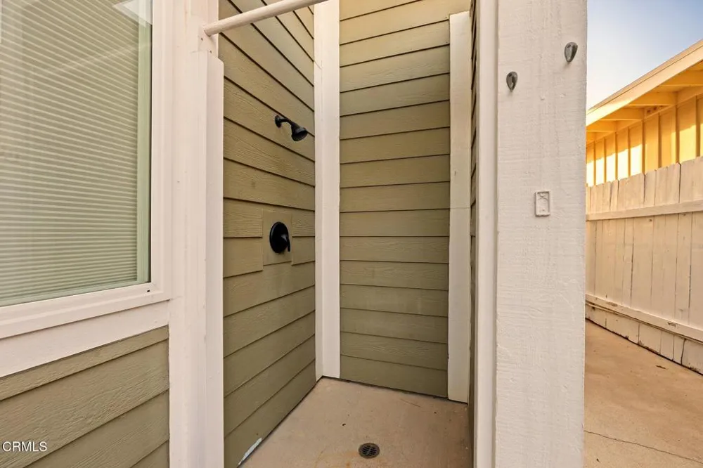 924 Woodstock Lane Ventura, CA 93001