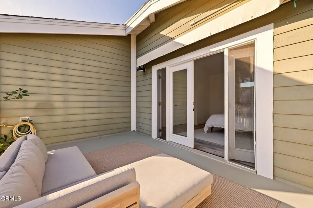 924 Woodstock Lane Ventura, CA 93001