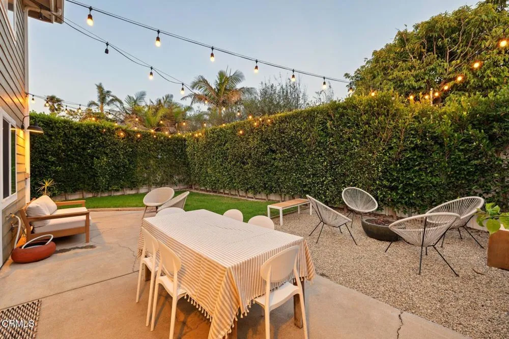924 Woodstock Lane Ventura, CA 93001
