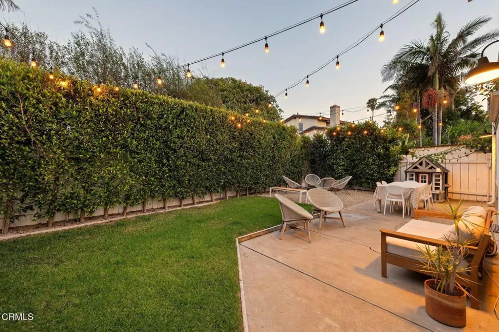 924 Woodstock Lane Ventura, CA 93001