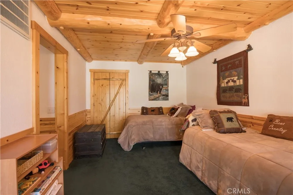 842 Paine Big Bear Lake, CA 92315