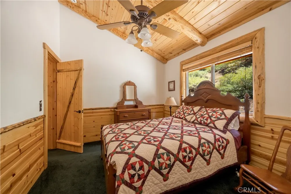 842 Paine Big Bear Lake, CA 92315