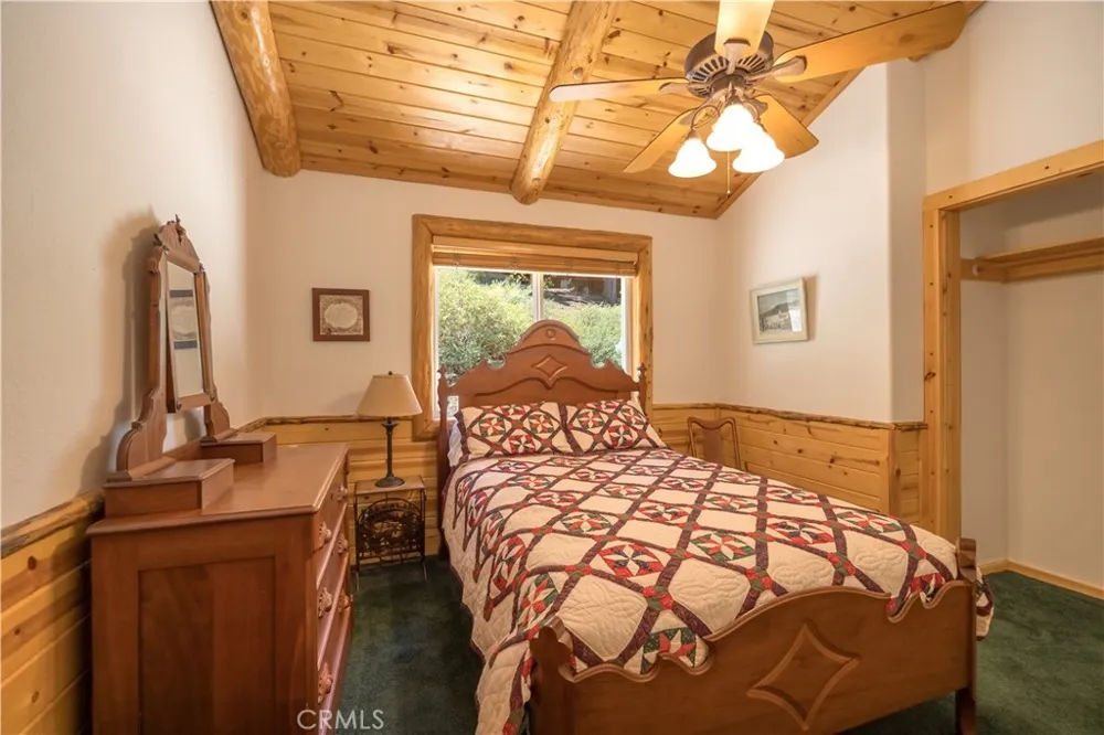 842 Paine Big Bear Lake, CA 92315