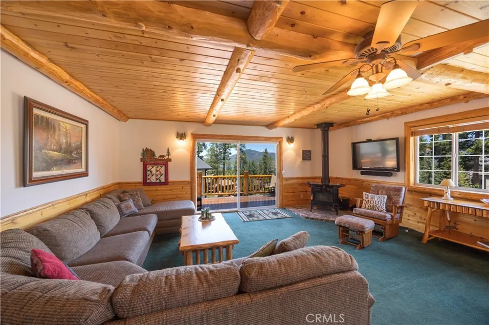 842 Paine Big Bear Lake, CA 92315