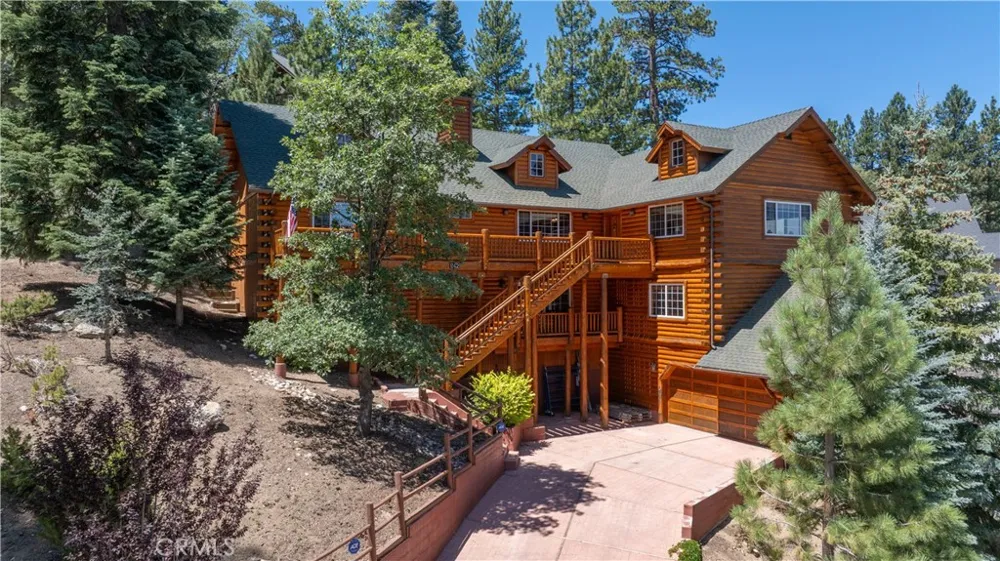 842 Paine Big Bear Lake, CA 92315