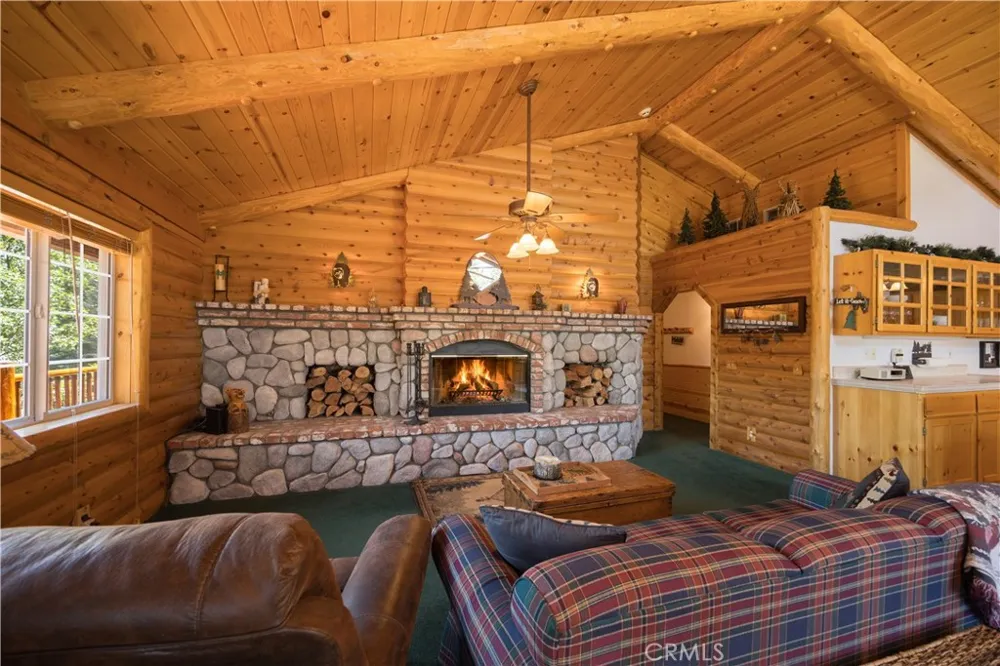 842 Paine Big Bear Lake, CA 92315