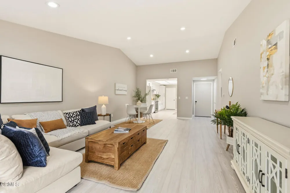 35124 Village #35 Camarillo, CA 93012
