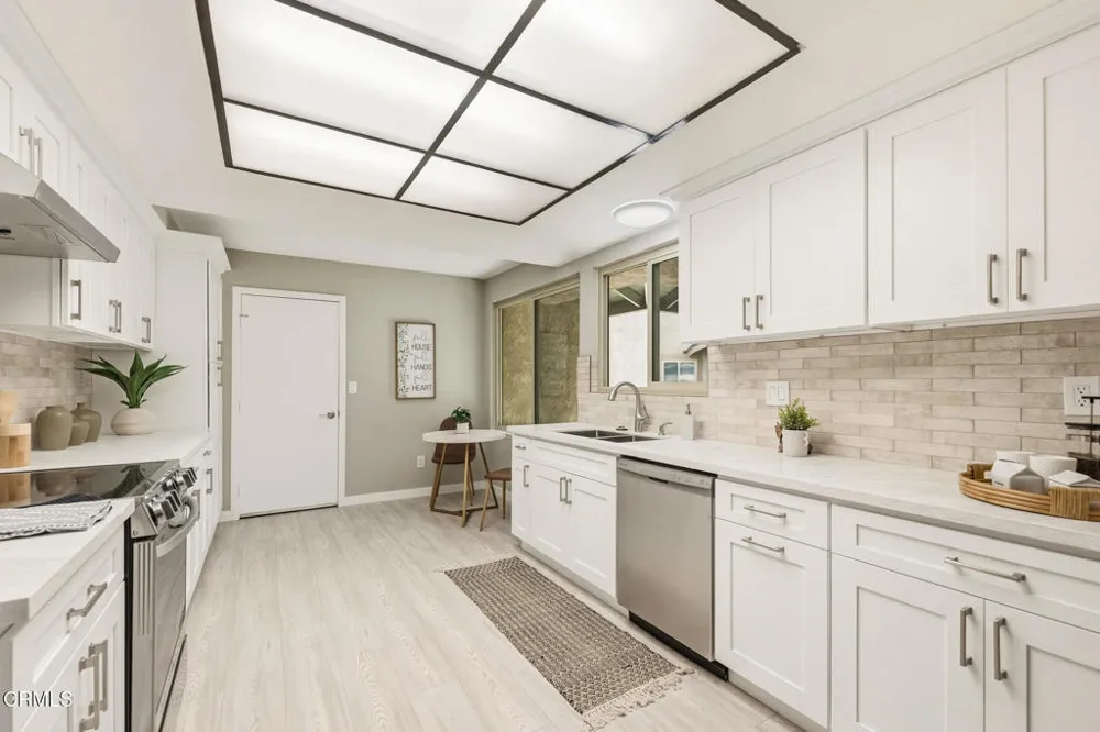 35124 Village #35 Camarillo, CA 93012