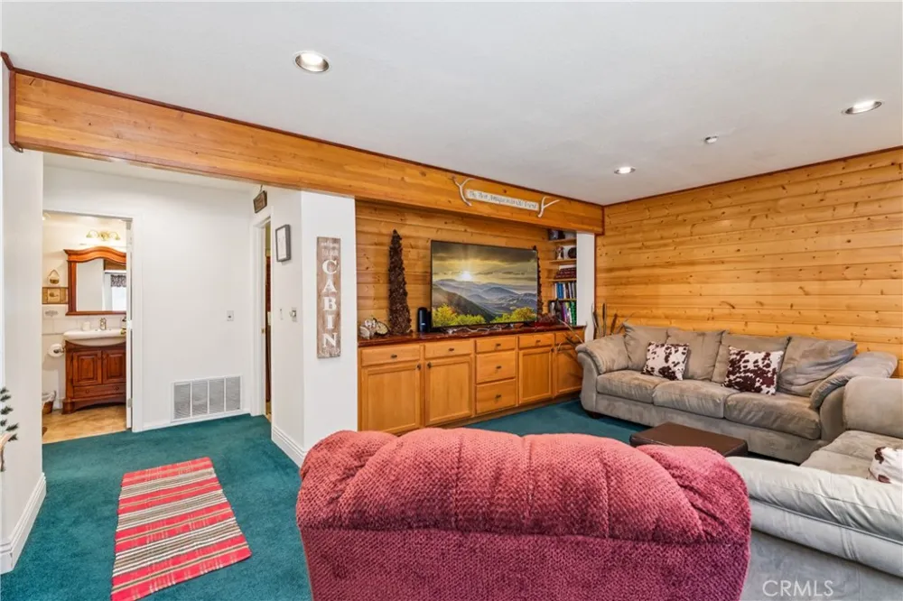 29729 Katharine Way Cedar Glen, CA 92321