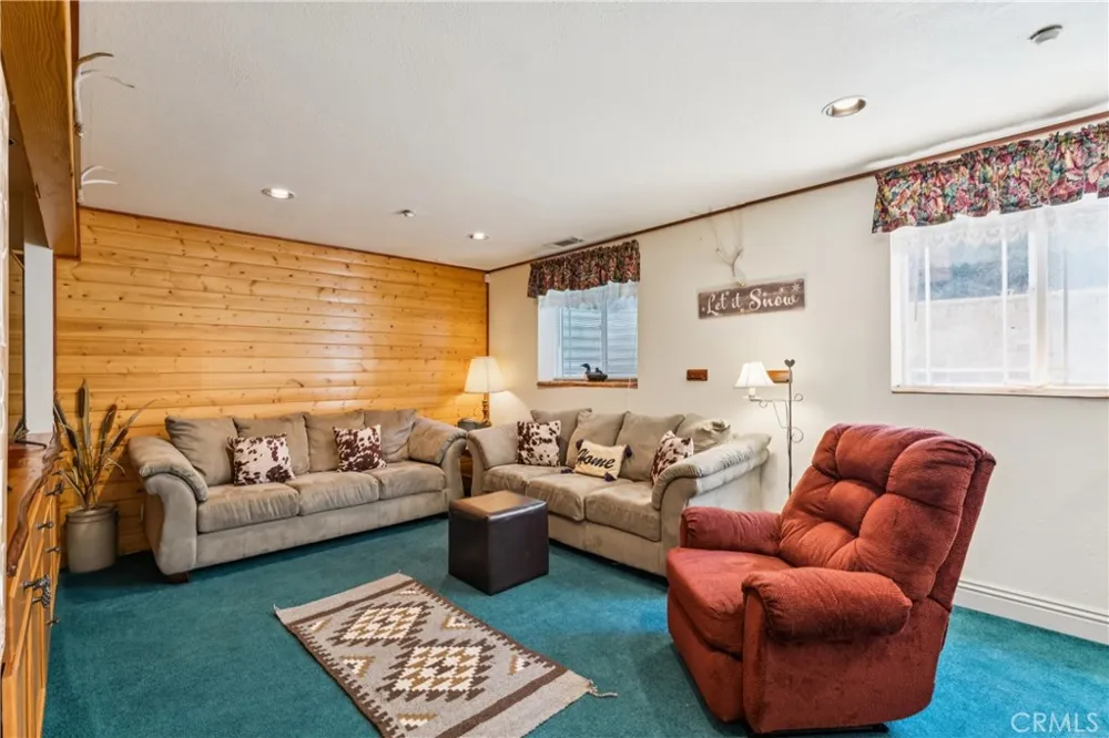 29729 Katharine Way Cedar Glen, CA 92321