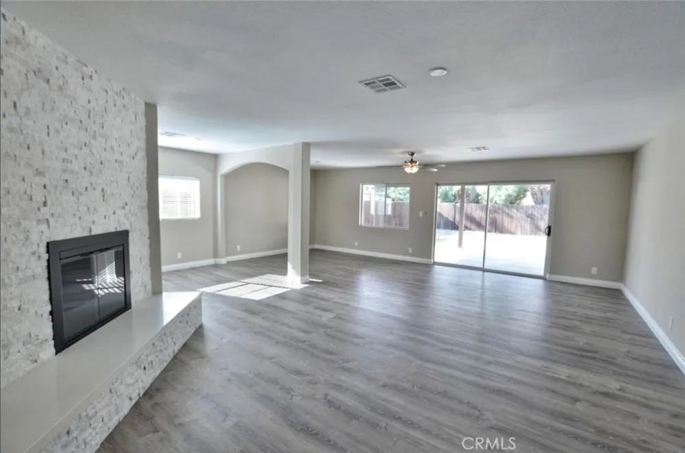 31759 Shelter Thousand Palms, CA 92276