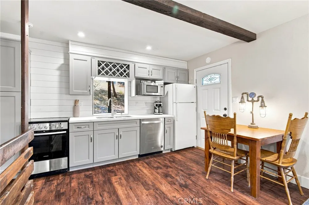 33174 Arrowbear Running Springs, CA 92382