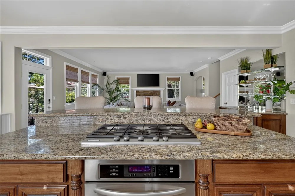 28462 North Bay Road Lake Arrowhead, CA 92352