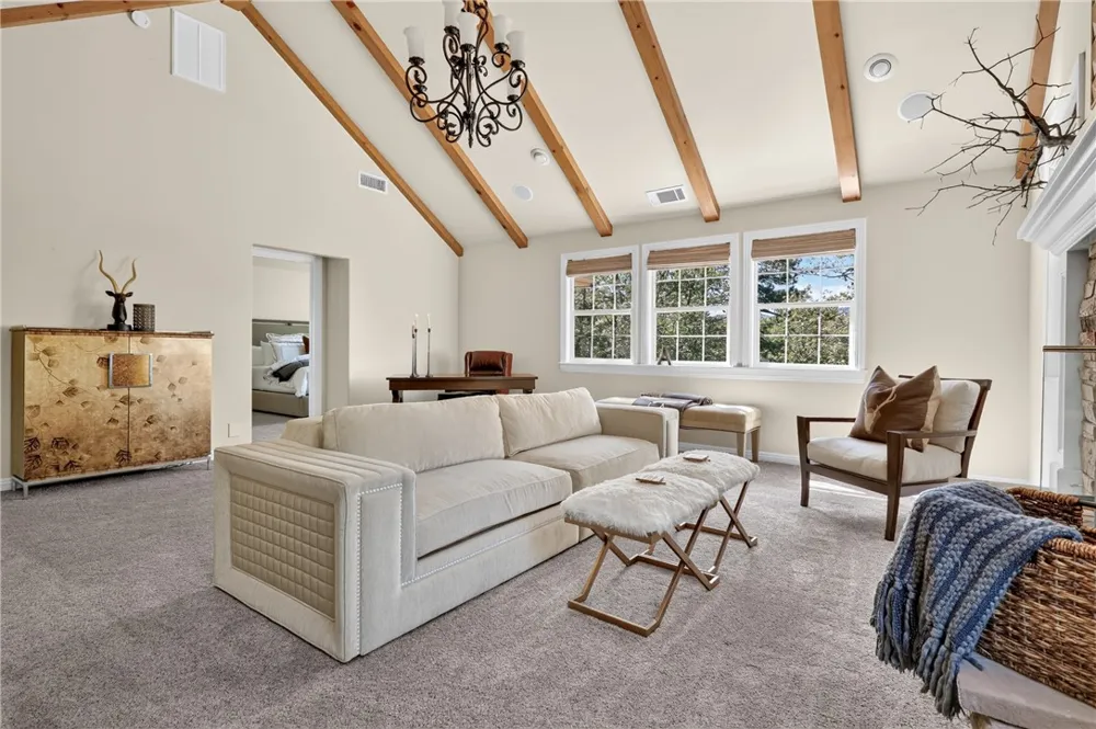 28462 North Bay Road Lake Arrowhead, CA 92352
