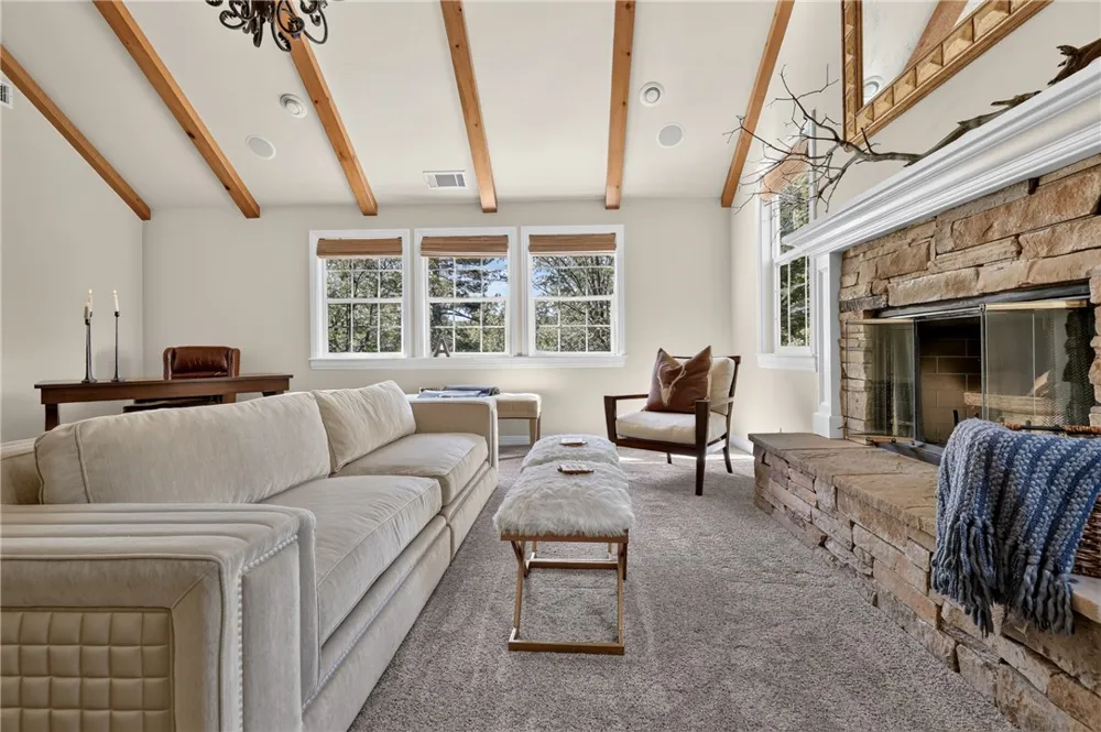 28462 North Bay Road Lake Arrowhead, CA 92352