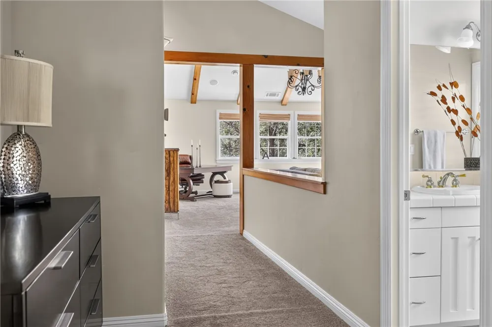 28462 North Bay Road Lake Arrowhead, CA 92352
