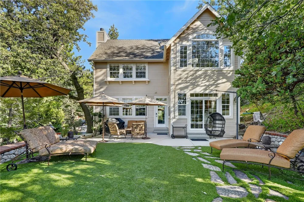 28462 North Bay Road Lake Arrowhead, CA 92352