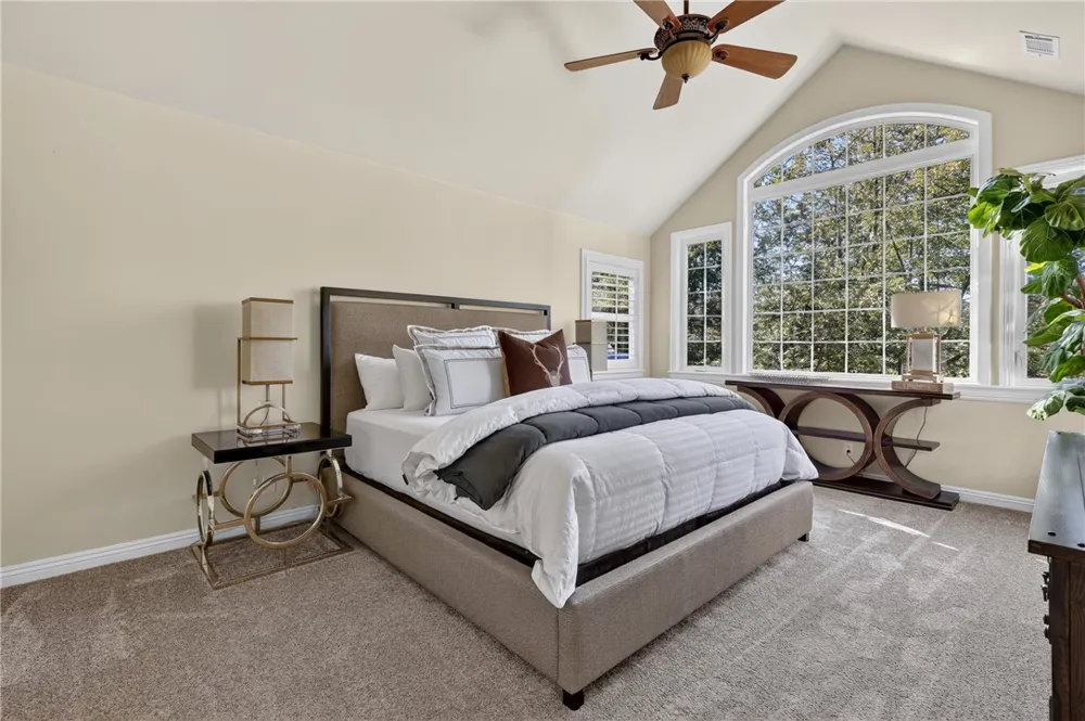 28462 North Bay Road Lake Arrowhead, CA 92352