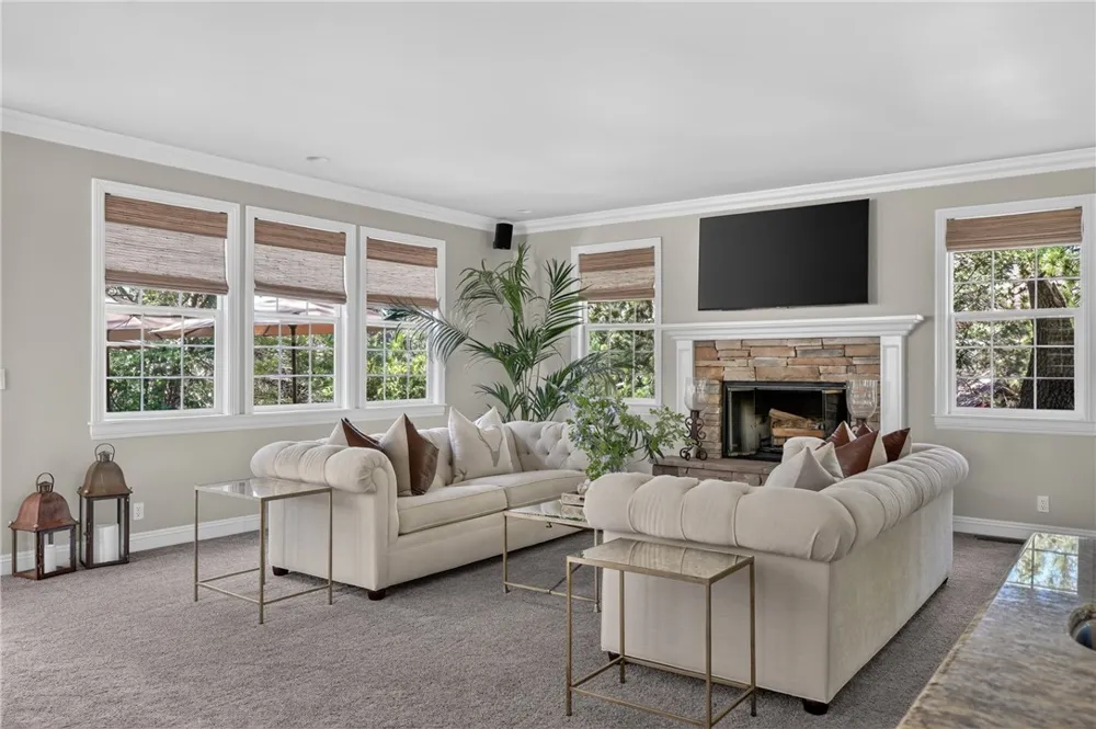 28462 North Bay Road Lake Arrowhead, CA 92352