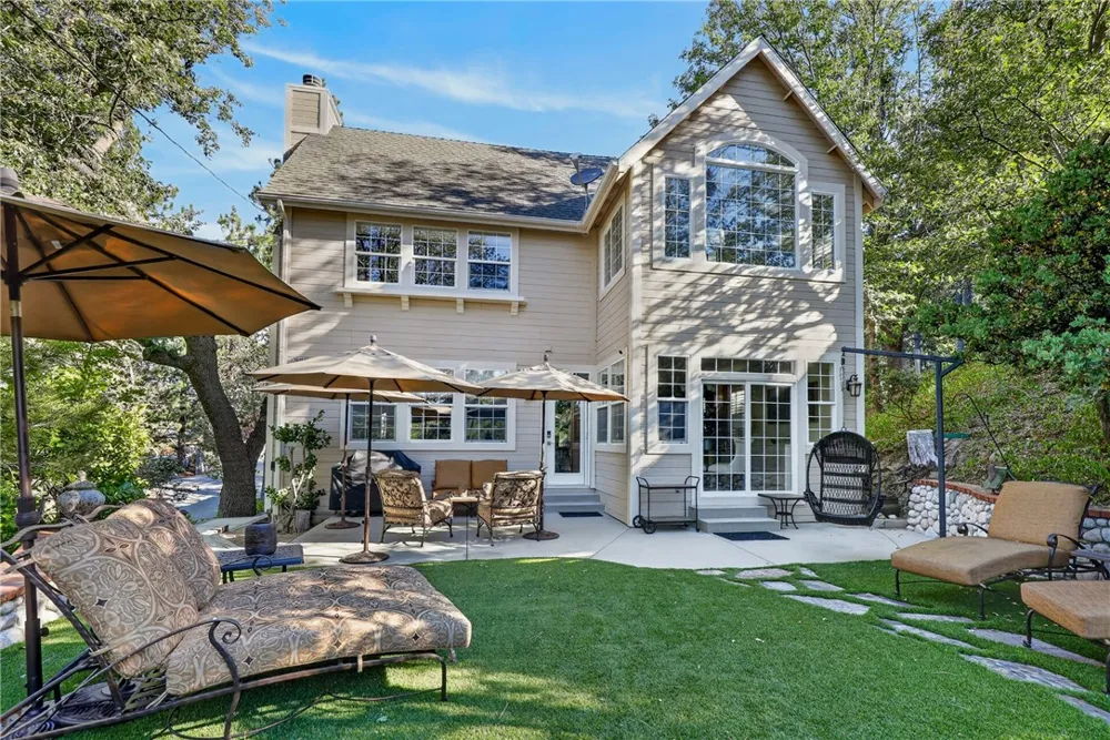 28462 North Bay Road Lake Arrowhead, CA 92352