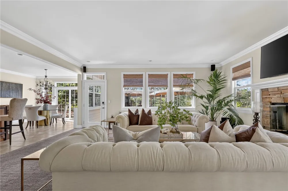 28462 North Bay Road Lake Arrowhead, CA 92352