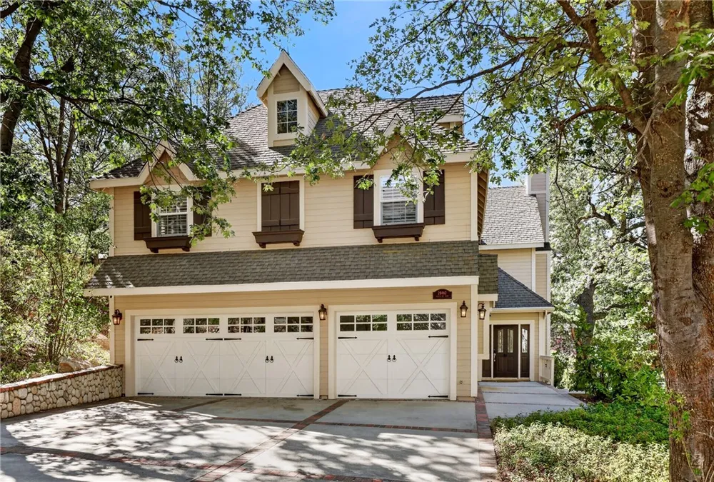 28462 North Bay Road Lake Arrowhead, CA 92352