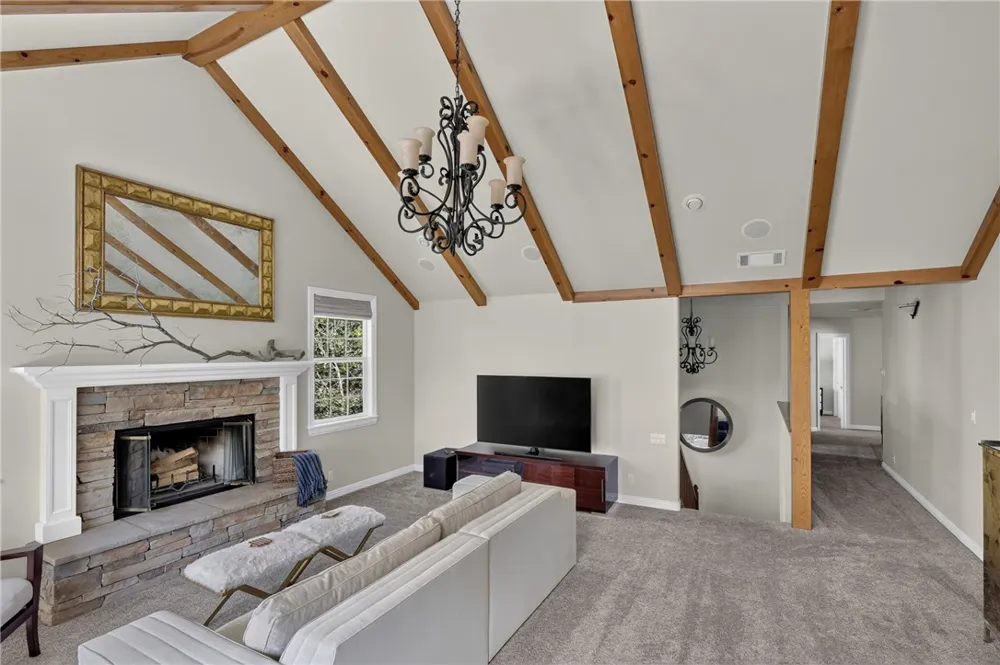 28462 North Bay Road Lake Arrowhead, CA 92352