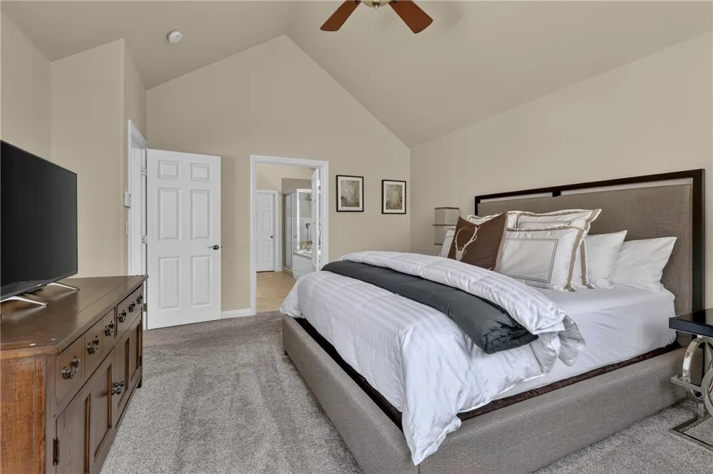 28462 North Bay Road Lake Arrowhead, CA 92352