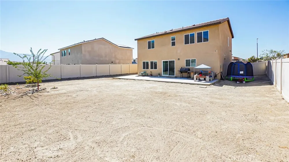 579 Pinyon San Jacinto, CA 92583
