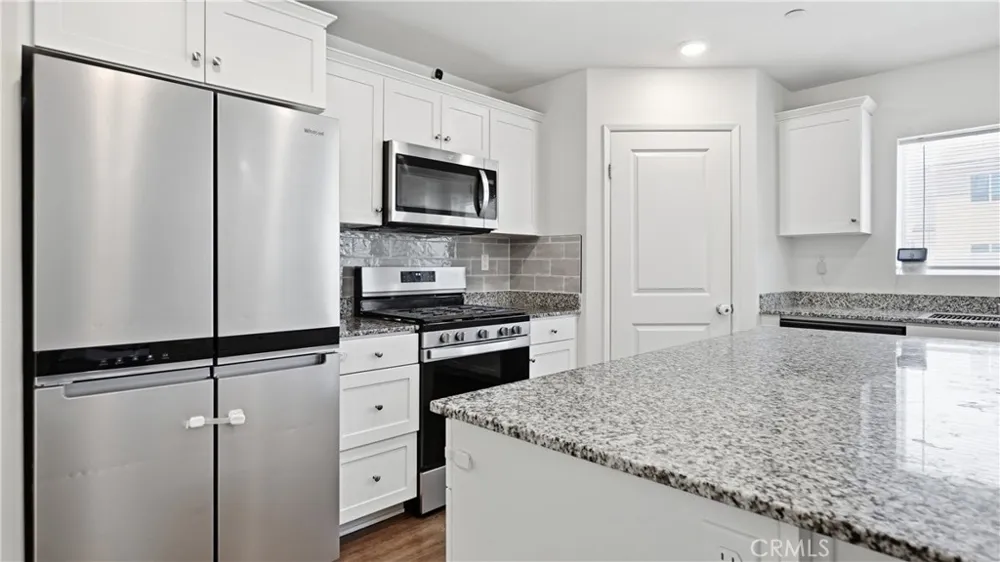 579 Pinyon San Jacinto, CA 92583