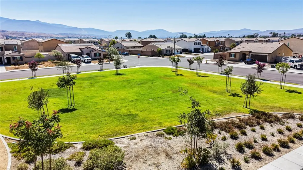 579 Pinyon San Jacinto, CA 92583