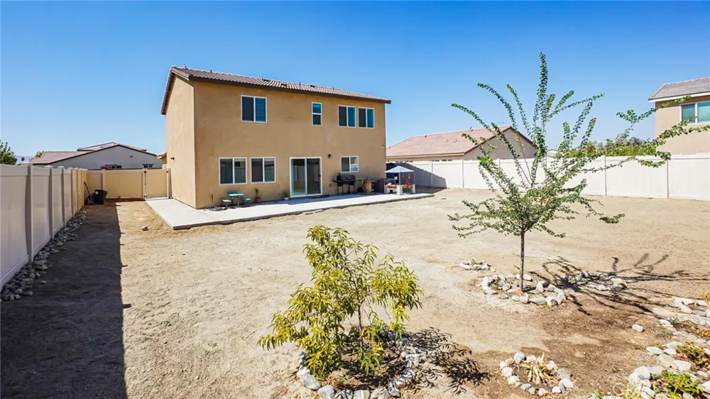 579 Pinyon San Jacinto, CA 92583